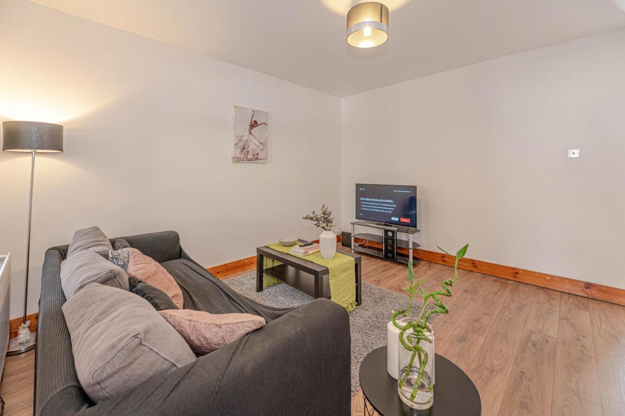 Beautiful 4 Bedrooms House, 7 Walk To Train Station Plumstead  Zewnętrze zdjęcie